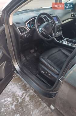 Внедорожник / Кроссовер Ford Edge 2019 в 