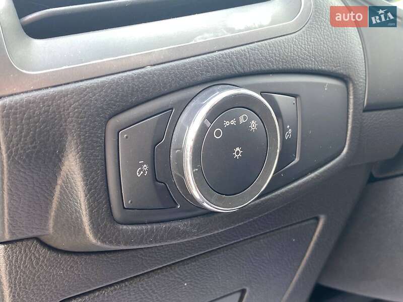Внедорожник / Кроссовер Ford Edge 2015 в Днепре