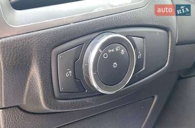 Внедорожник / Кроссовер Ford Edge 2015 в 