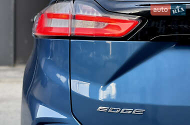 Внедорожник / Кроссовер Ford Edge 2019 в 
