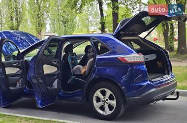 Внедорожник / Кроссовер Ford Edge 2015 в 