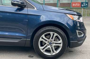 Внедорожник / Кроссовер Ford Edge 2017 в 