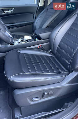 Внедорожник / Кроссовер Ford Edge 2019 в 