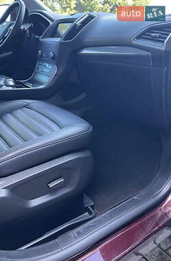 Внедорожник / Кроссовер Ford Edge 2019 в 