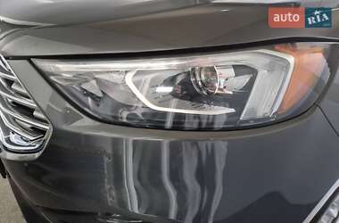 Внедорожник / Кроссовер Ford Edge 2020 в 