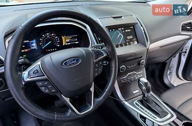 Внедорожник / Кроссовер Ford Edge 2017 в 