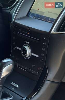 Позашляховик / Кросовер Ford Edge 2016 в 