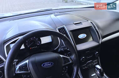 Внедорожник / Кроссовер Ford Edge 2018 в 