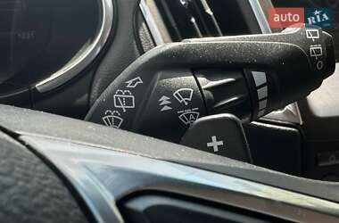 Внедорожник / Кроссовер Ford Edge 2015 в 