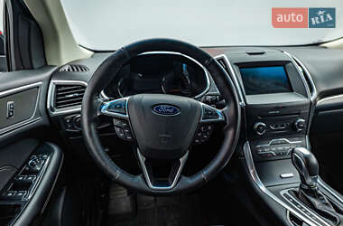 Внедорожник / Кроссовер Ford Edge 2016 в 
