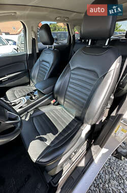 Внедорожник / Кроссовер Ford Edge 2016 в 