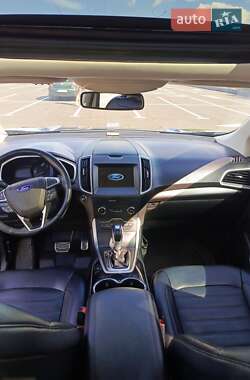 Внедорожник / Кроссовер Ford Edge 2015 в 