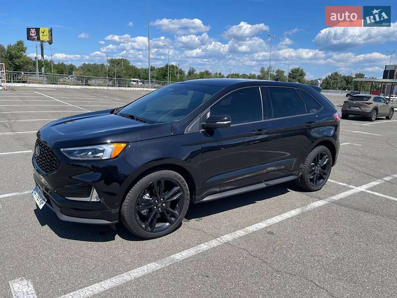 Внедорожник / Кроссовер Ford Edge 2018 в 