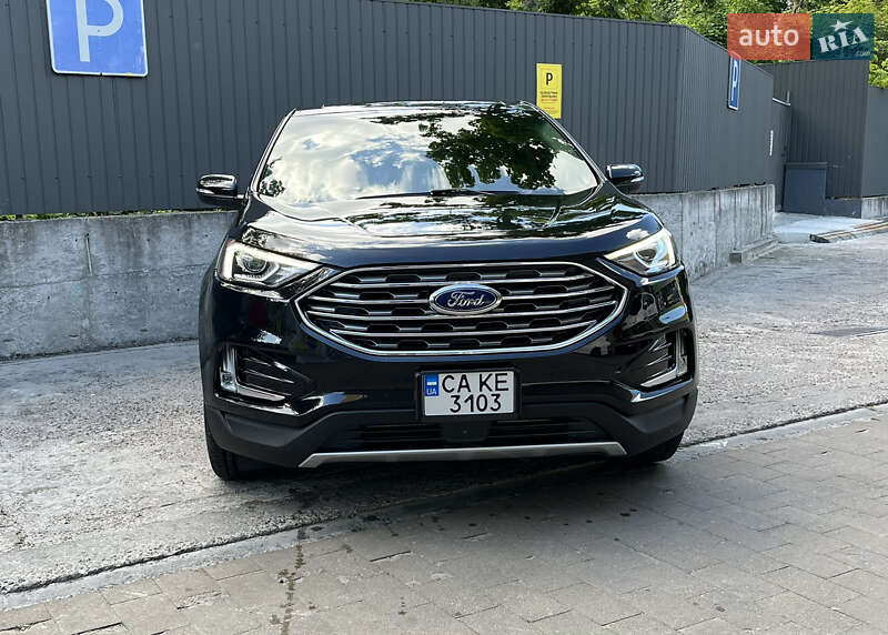 Внедорожник / Кроссовер Ford Edge 2019 в 