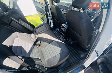 Внедорожник / Кроссовер Ford Edge 2018 в 