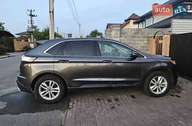 Позашляховик / Кросовер Ford Edge 2015 в 