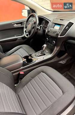 Внедорожник / Кроссовер Ford Edge 2018 в 
