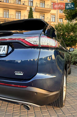 Внедорожник / Кроссовер Ford Edge 2017 в 