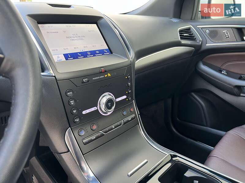 Позашляховик / Кросовер Ford Edge 2020 в Рівному
