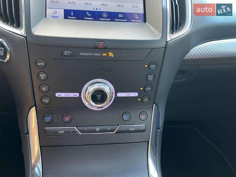 Позашляховик / Кросовер Ford Edge 2020 в Рівному