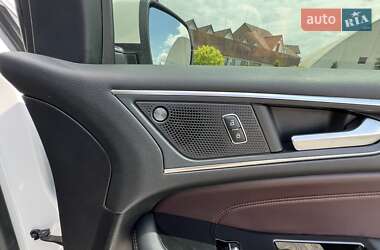 Внедорожник / Кроссовер Ford Edge 2020 в 