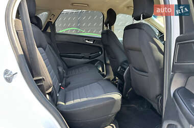 Внедорожник / Кроссовер Ford Edge 2016 в 