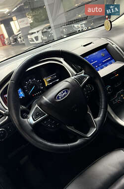 Внедорожник / Кроссовер Ford Edge 2019 в 
