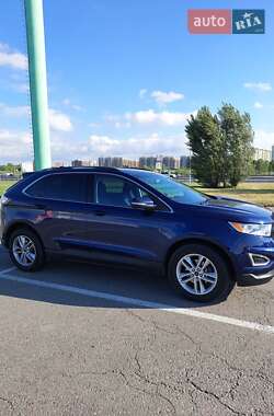 Позашляховик / Кросовер Ford Edge 2016 в 