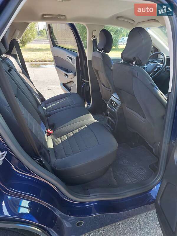 Внедорожник / Кроссовер Ford Edge 2016 в Киеве