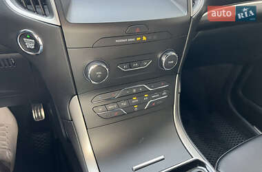 Внедорожник / Кроссовер Ford Edge 2020 в 