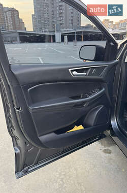 Внедорожник / Кроссовер Ford Edge 2019 в 