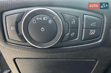 Внедорожник / Кроссовер Ford Edge 2019 в 