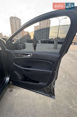 Внедорожник / Кроссовер Ford Edge 2019 в 