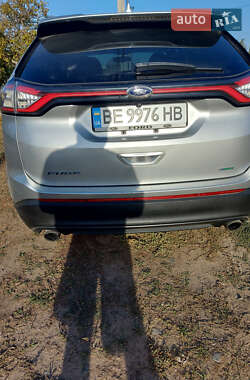 Внедорожник / Кроссовер Ford Edge 2015 в 