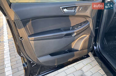 Внедорожник / Кроссовер Ford Edge 2016 в 
