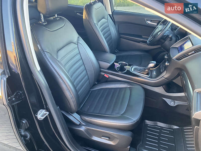 Позашляховик / Кросовер Ford Edge 2016 в Дубні