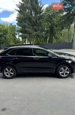 Внедорожник / Кроссовер Ford Edge 2019 в 