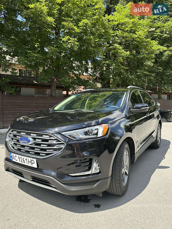 Внедорожник / Кроссовер Ford Edge 2019 в 