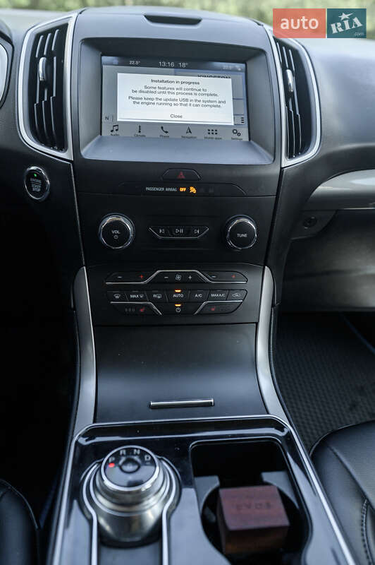 Внедорожник / Кроссовер Ford Edge 2018 в Новояворовске