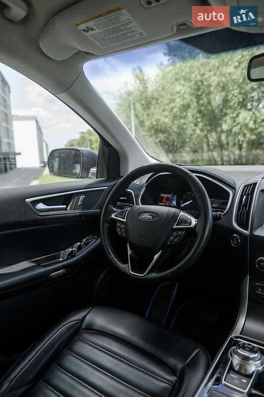 Внедорожник / Кроссовер Ford Edge 2018 в Новояворовске