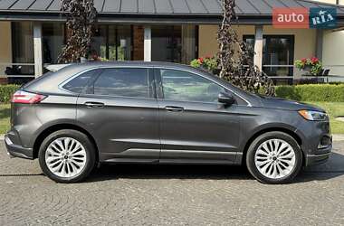 Внедорожник / Кроссовер Ford Edge 2020 в 