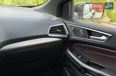 Внедорожник / Кроссовер Ford Edge 2020 в 