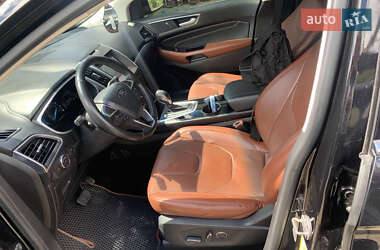 Позашляховик / Кросовер Ford Edge 2016 в 