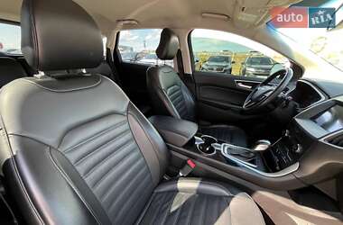 Позашляховик / Кросовер Ford Edge 2017 в 