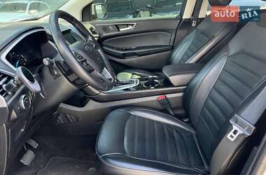Позашляховик / Кросовер Ford Edge 2017 в 