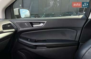 Позашляховик / Кросовер Ford Edge 2017 в 