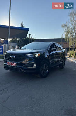 Позашляховик / Кросовер Ford Edge 2022 в 