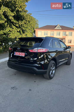 Позашляховик / Кросовер Ford Edge 2022 в 