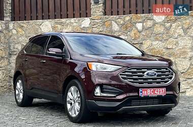 Позашляховик / Кросовер Ford Edge 2022 в 