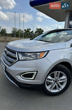 Внедорожник / Кроссовер Ford Edge 2017 в 
